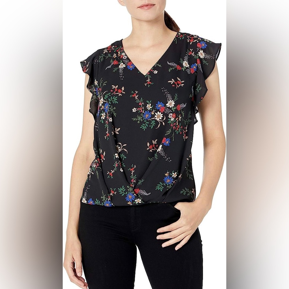 Vince Camuto LP blouse with v-neck and flutter sleeves